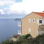 Apartments Bugenvila