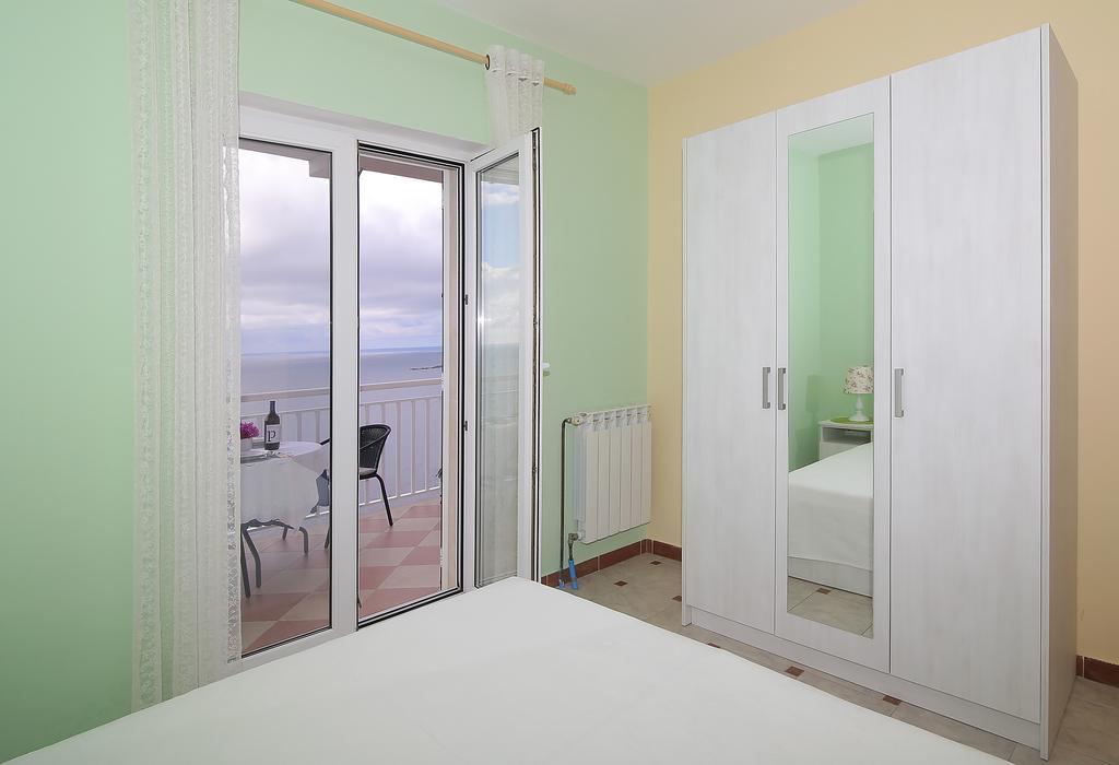 Apartment Bugenvila